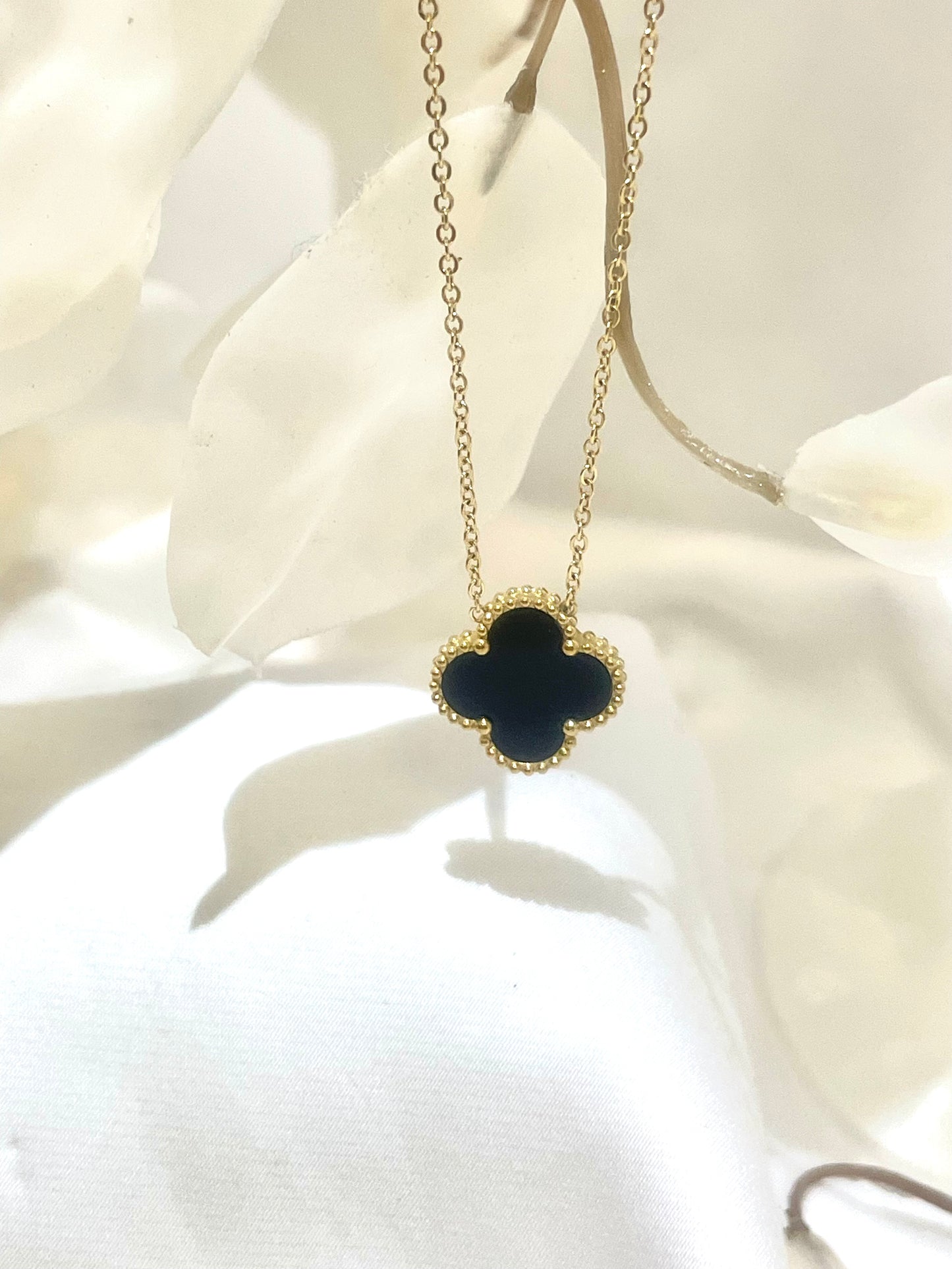 4 Leaf Clover Set "Black"