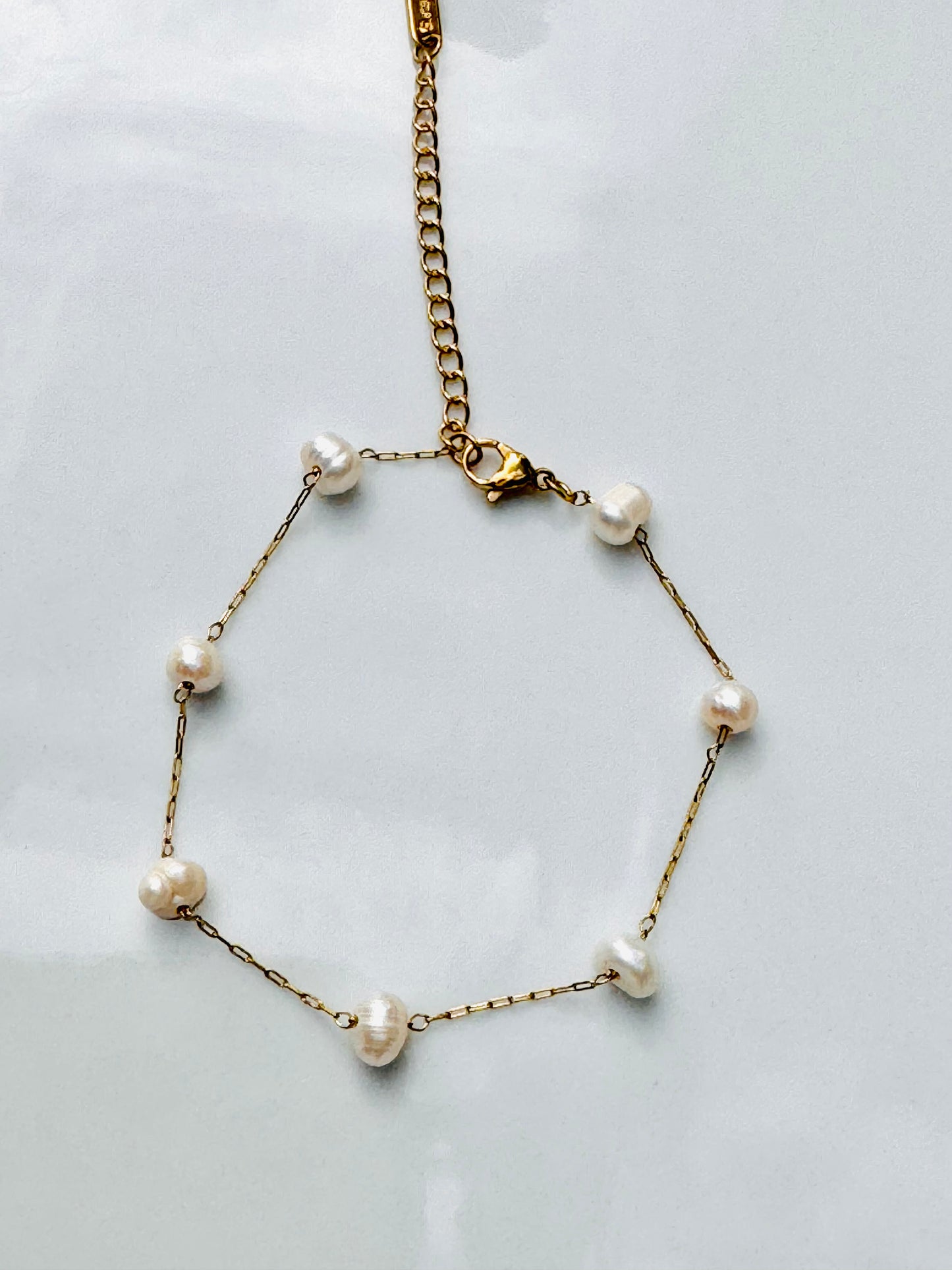 Dainty Pearl Bracelet