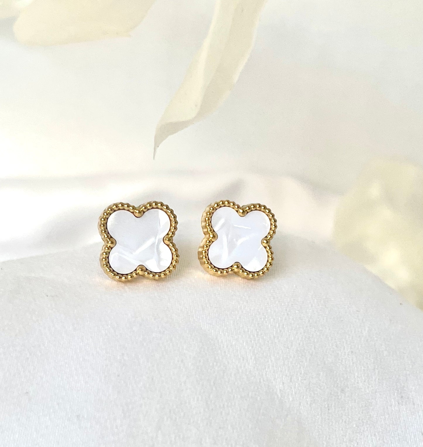 4 Leaf Clover Set   "White"