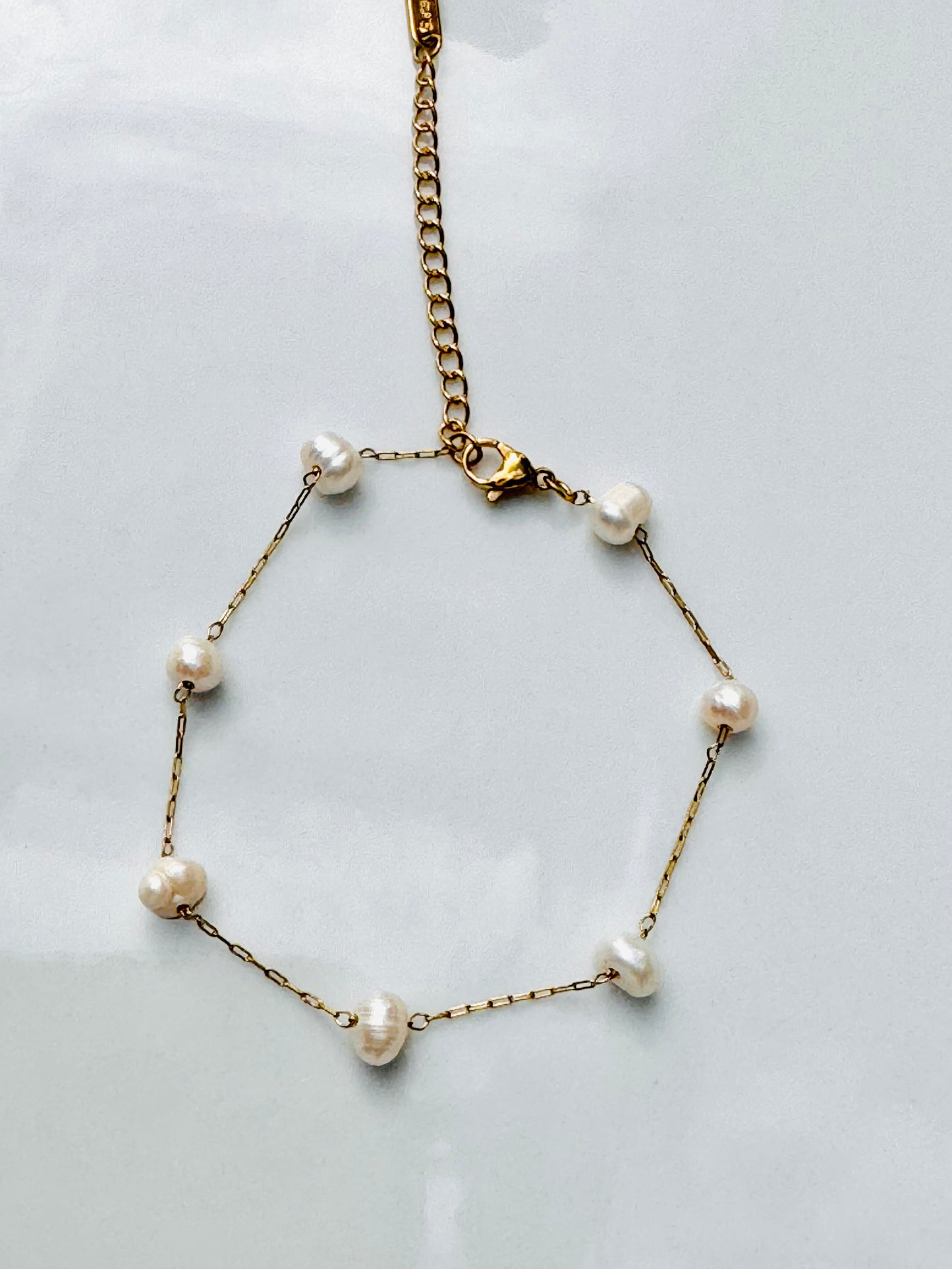 Dainty Pearl Bracelet