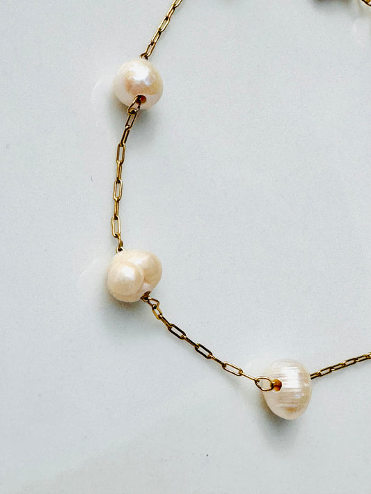 Dainty Pearl Bracelet